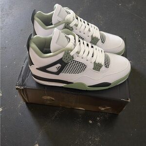 Jordan 4 retro “seafoam”